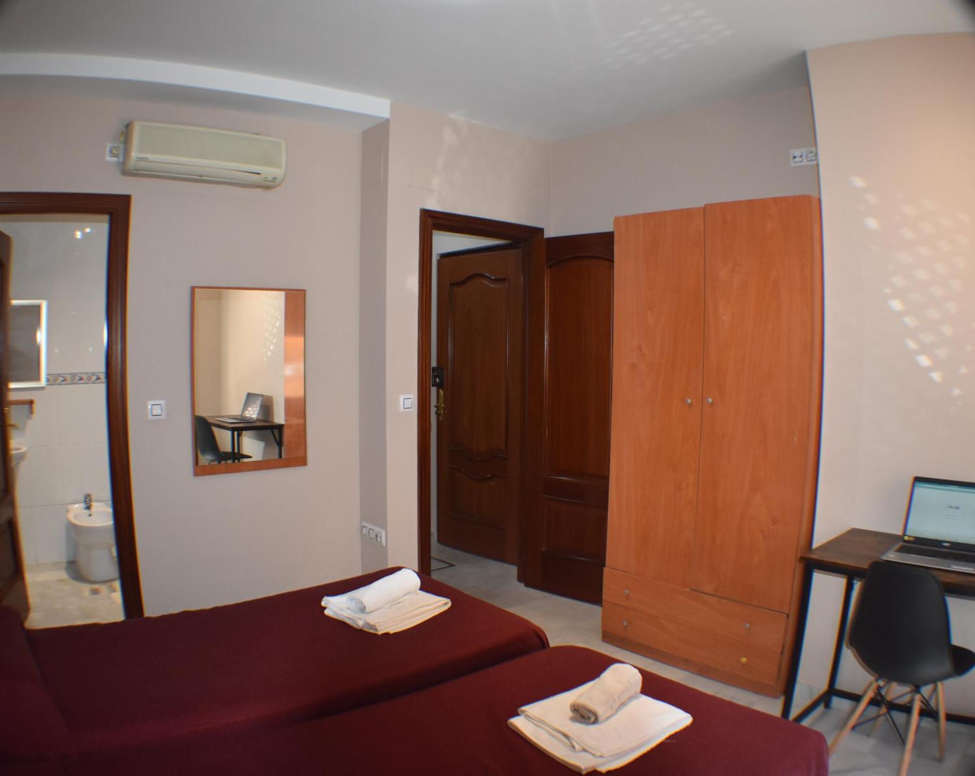 Apartamentos Alamare Sevilla Buitenkant foto