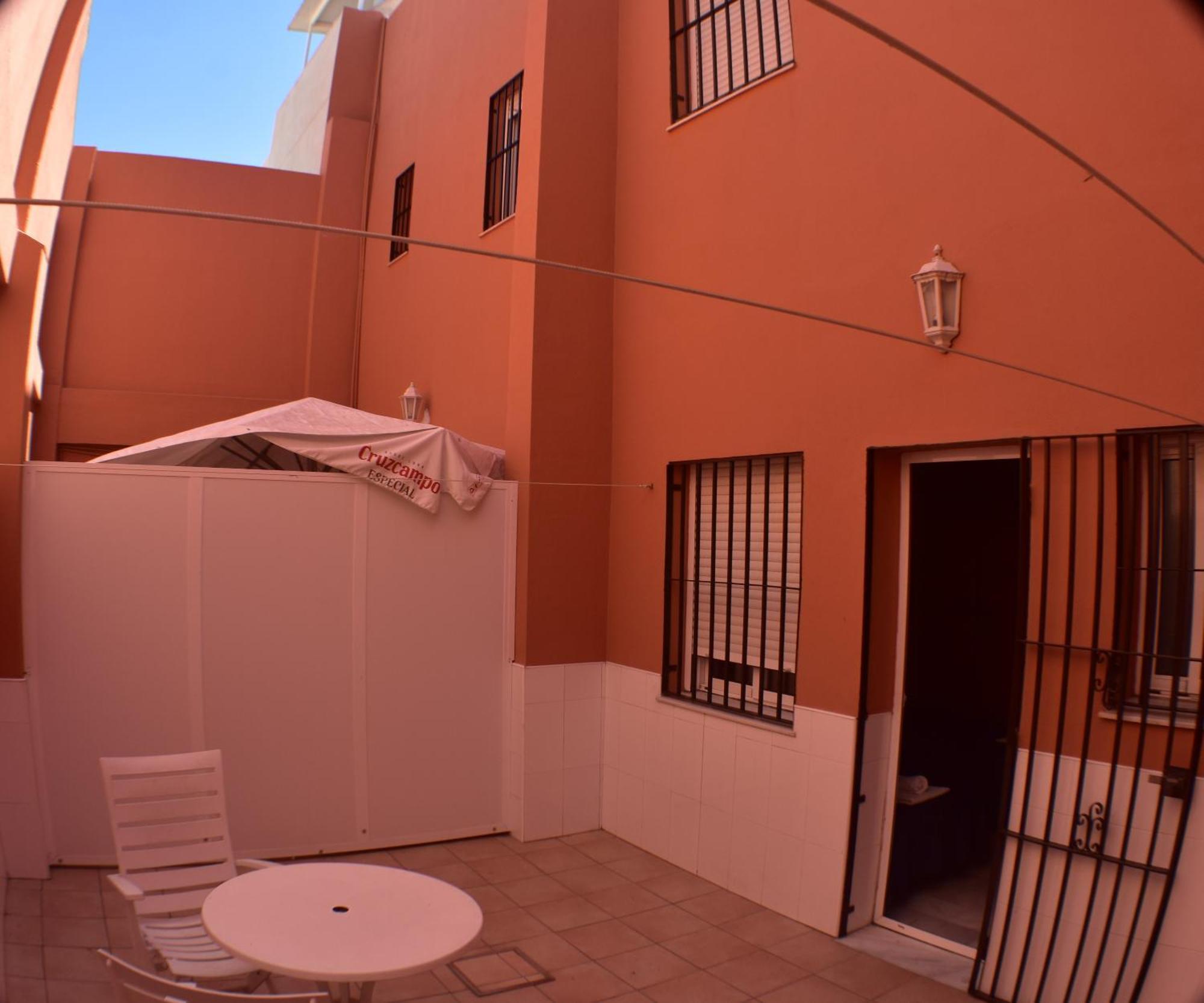 Apartamentos Alamare Sevilla Buitenkant foto