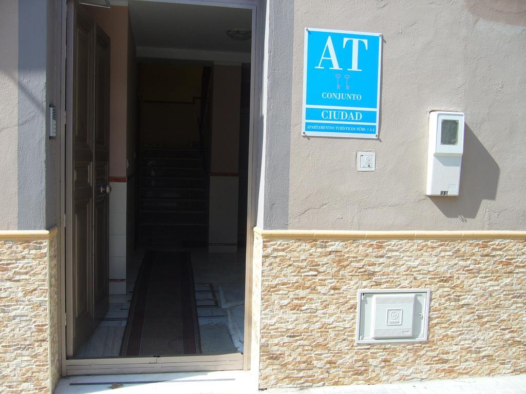 Apartamentos Alamare Sevilla Kamer foto